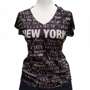 Sweet Gisele New York City Spellout Graphic V-Neck Tee Womens M, Artsy, Bling